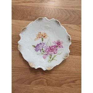Ant Silesien Germnay Porcelain Scalloped Dessert  Tea Plate Gold Rim Carnations
